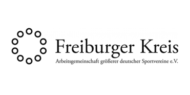 Logo des Freiburger Kreises mit einem Ring aus Punkten und darunter der Schriftzug „Freiburger Kreis – Arbeitsgemeinschaft größerer deutscher Sportvereine e.V.“.